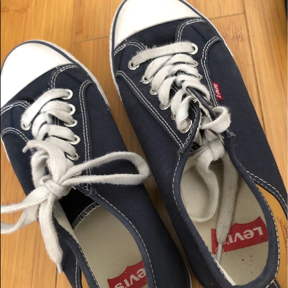 Levi’s sneakers